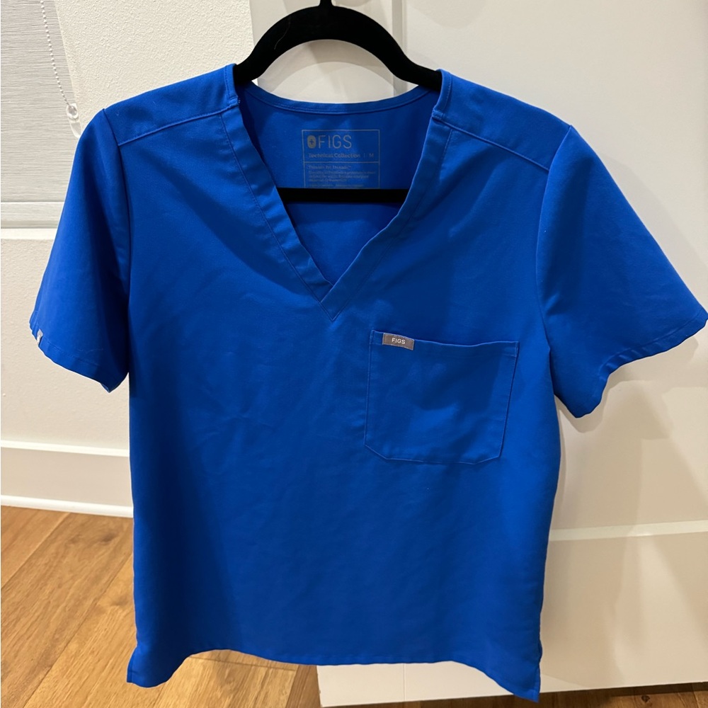 FIGS ROYAL BLUE CATARINA ONE POCKET SCRUB TOP